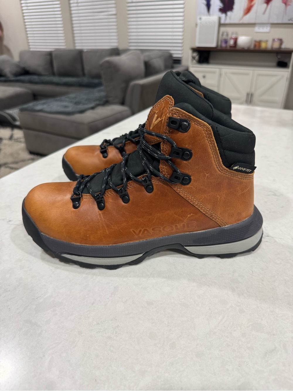Vasque Brown Leather Men's Hiking Boots with Black Collar